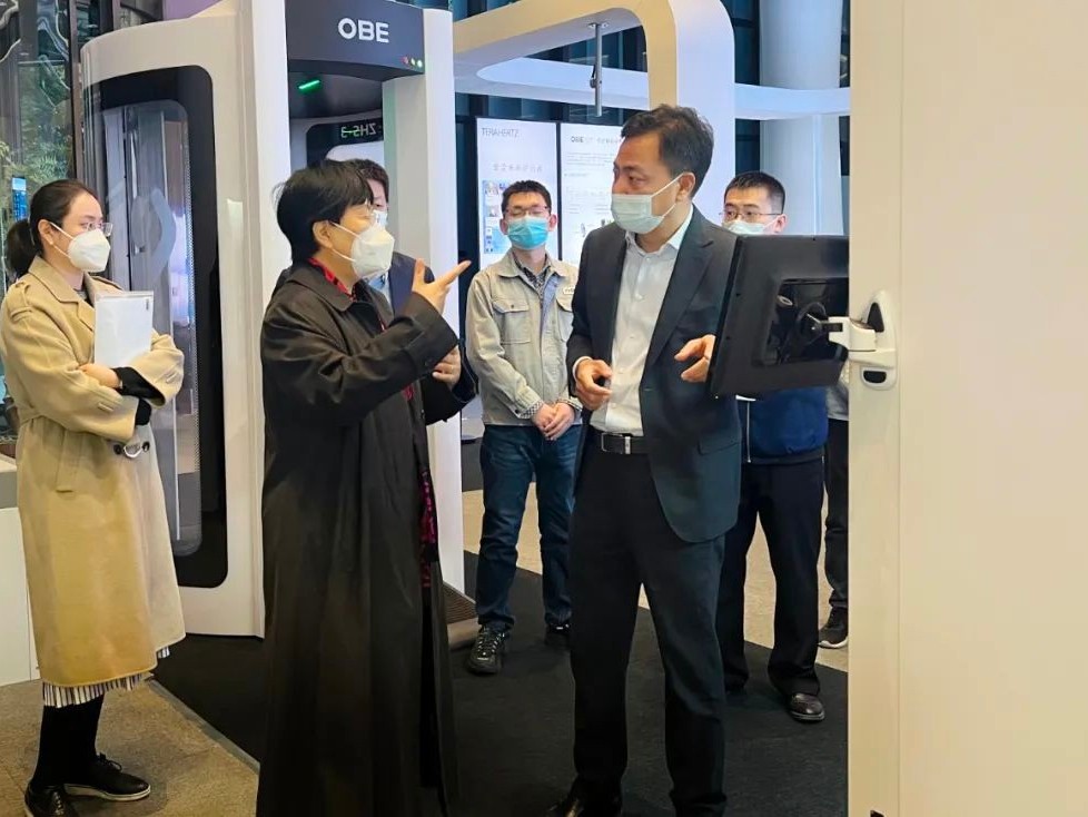 經(jīng)開區(qū)工委書記楊秀玲一行蒞臨OBE科技創(chuàng)新園走訪調(diào)研